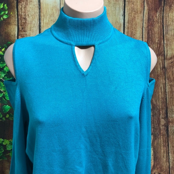 Susan Graver Cold Shoulder Sweater Size M - Picture 2 of 5